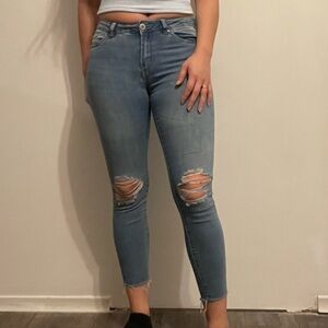 👖 Garage Light Wash Distressed Skinny Jeans – Size 3 👖